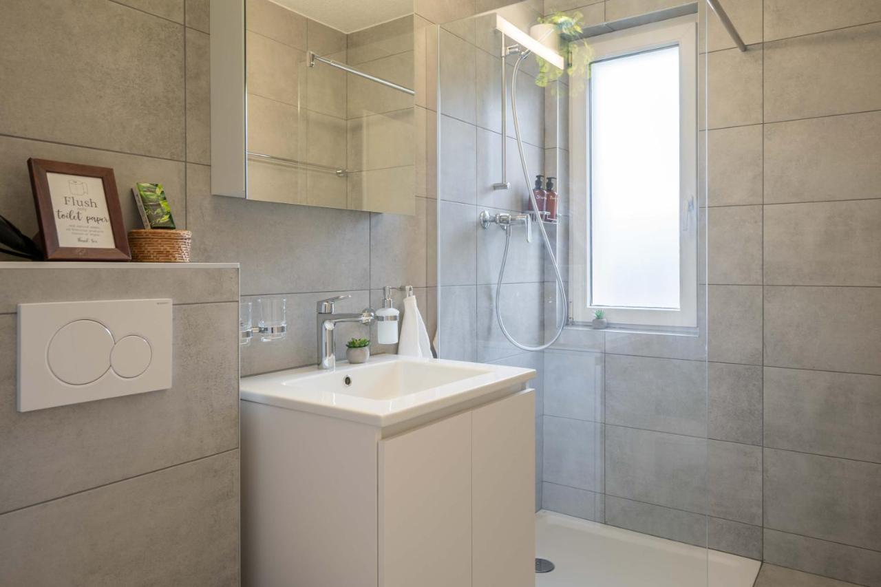 Moderne Wohnung Mit Parkplatz - Top Floor Ostermundigen ภายนอก รูปภาพ